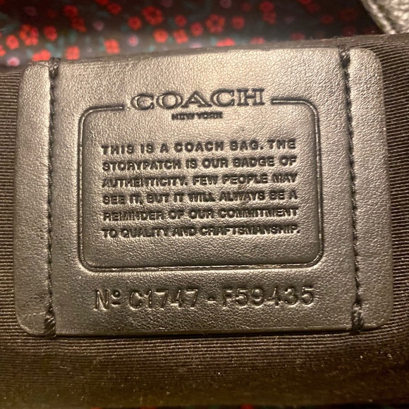 GENTLY USED VINTAGE SIERRA RANCH COACH PURSE - Picture 3 of 15